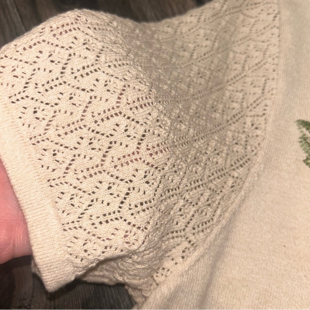 Alfred Dunner Grannycore Tan Knit Top Beaded Detail Embroidered Flowers Medium - Picture 5 of 9